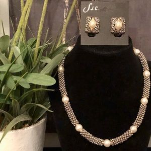 Vintage Sjc Freshwater Pearl Silver Necklace with Matching Earrings